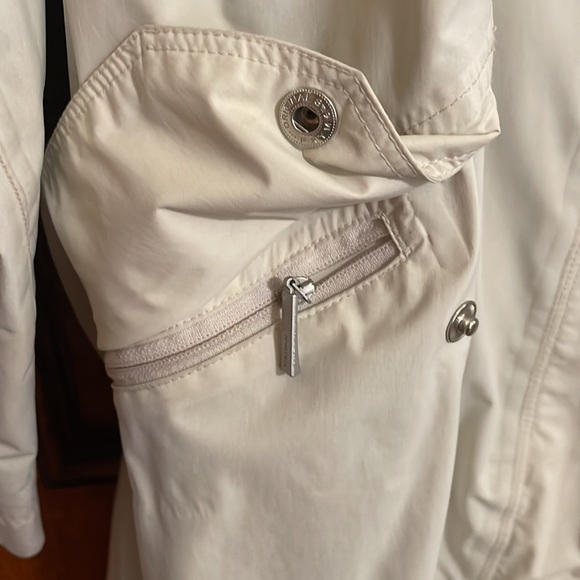 Marmot Membrain Coat slim fitting size large w/ 2 zip pockets & 2 interior pkts - Picture 9 of 12